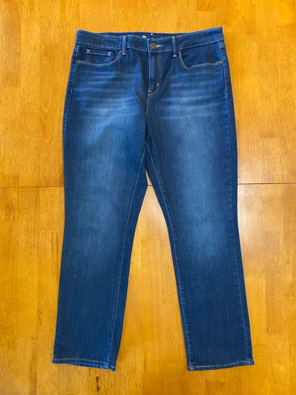 Signature by Levi Strauss, Mid Rise Straight Leg, DkWash Jeans Women Sz 14 Short